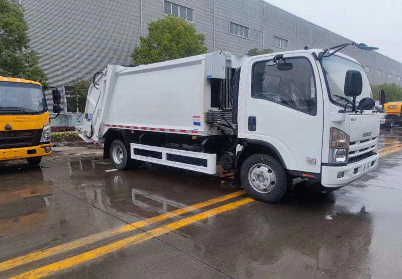 Application of compression garbage truck