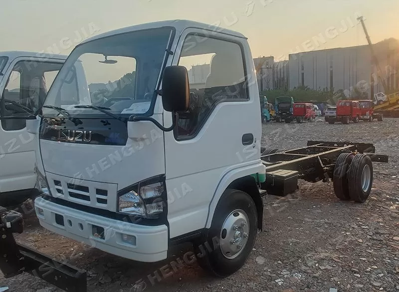 ISUZU NKR /600P