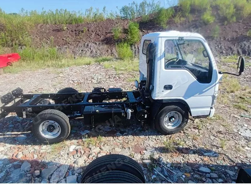 ISUZU NKR /M100