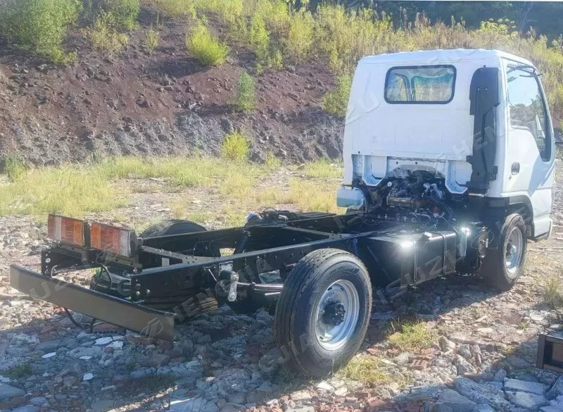 ISUZU NKR /M100