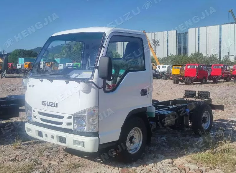 ISUZU NKR /M100