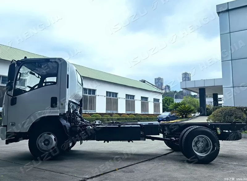 ISUZU NKR /M600