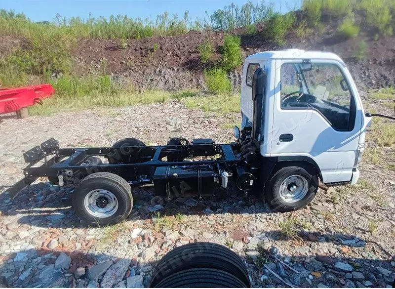 ISUZU NKR /M600