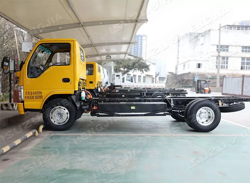 ISUZU NKR EV/EVK100