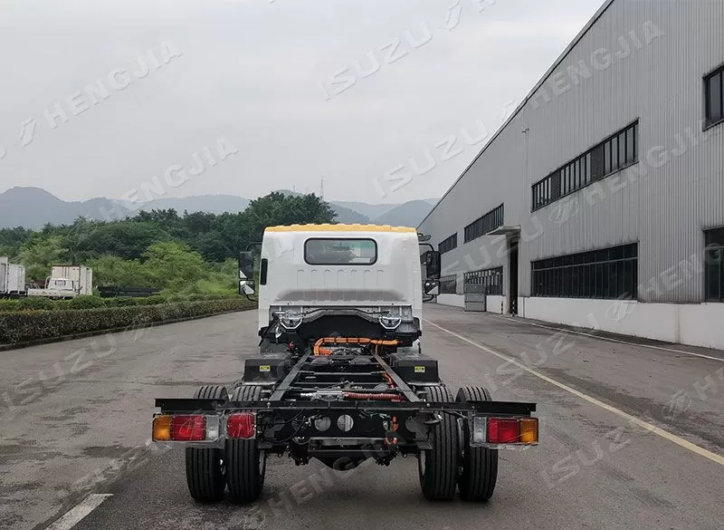 ISUZU NPR EV/EV700