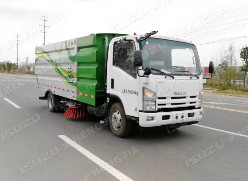ISUZU NPR/700P Road Sweeper Truck
