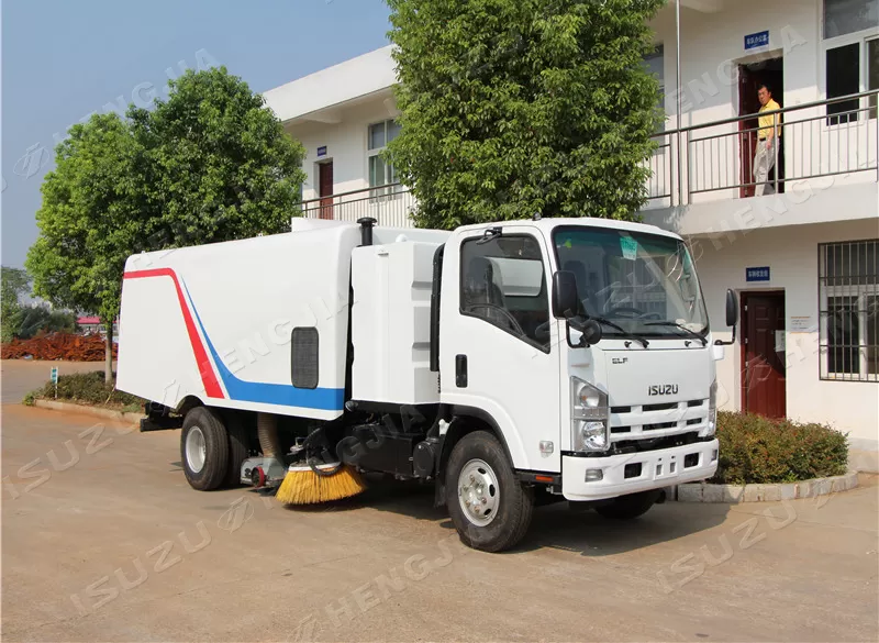 ISUZU NPR/700P Road Sweeper Truck