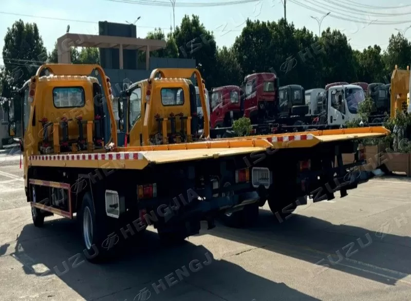 ISUZU NPR/700P wrecker
