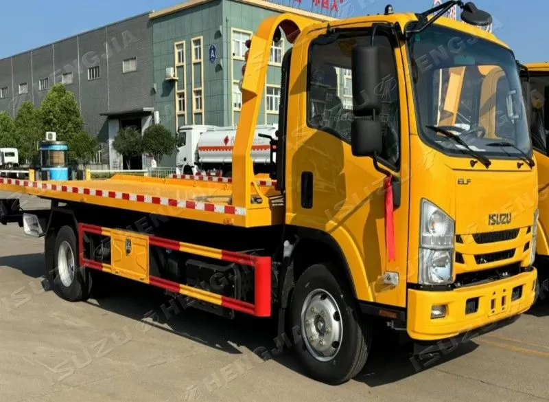 ISUZU NPR/700P wrecker