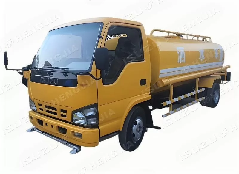 ISUZU NKR/100P Sprinkler Truck