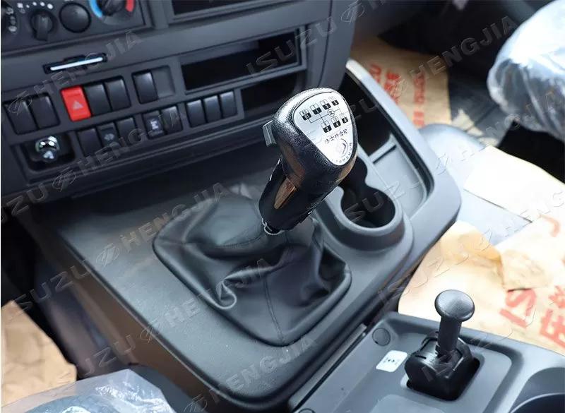 ISUZU GIGA VC66 4x2