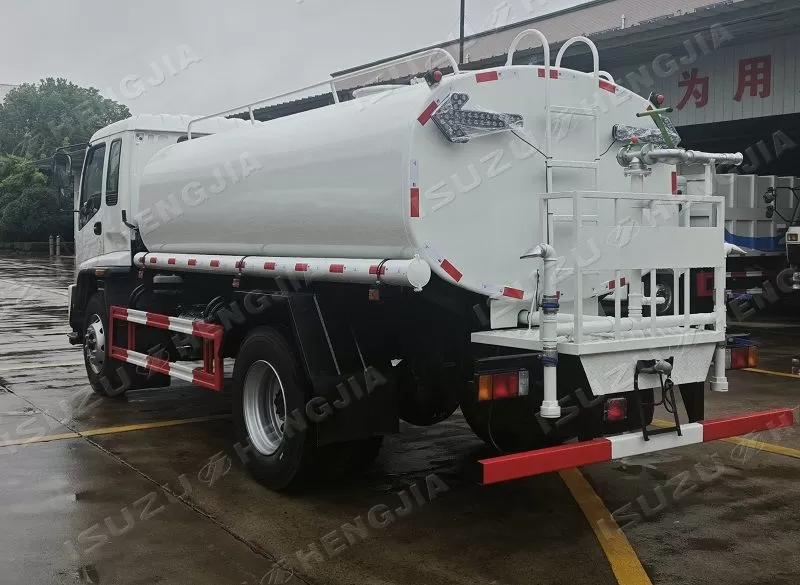 ISUZU F/FTR Sprinkler Truck