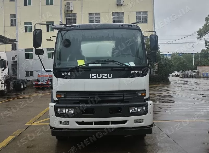 ISUZU F/FTR Sprinkler Truck