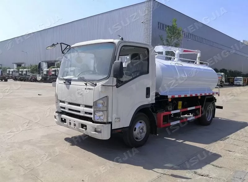 ISUZU NKR/KV100 Sprinkler Truck