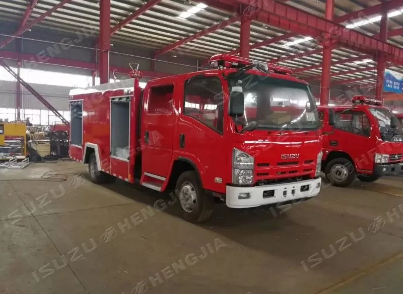 ISUZU NPR/700P Fire Truck