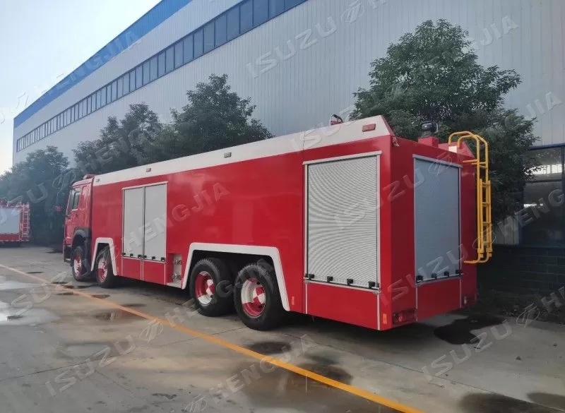 8X4 GIGA VC66 fire truck